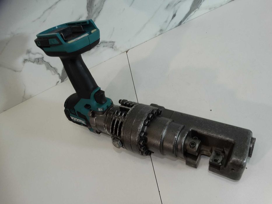 Makita DSC 163 - Машина за рязане на арматура до 16 мм