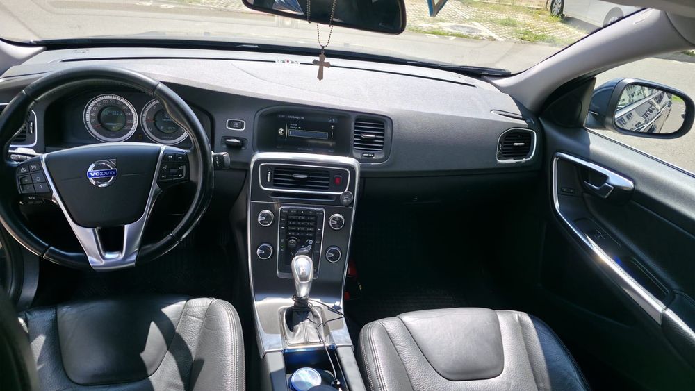 Volvo S60, an 2014, D3, 2.0, 190cp, motor în 5cilindri