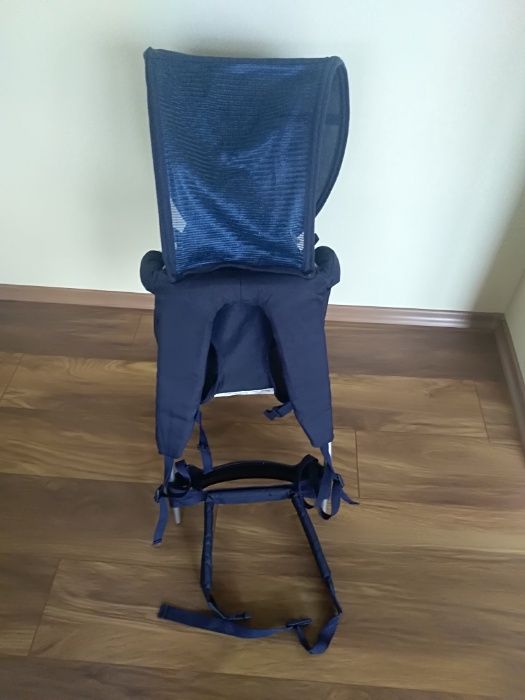 Раница стойка за дете.