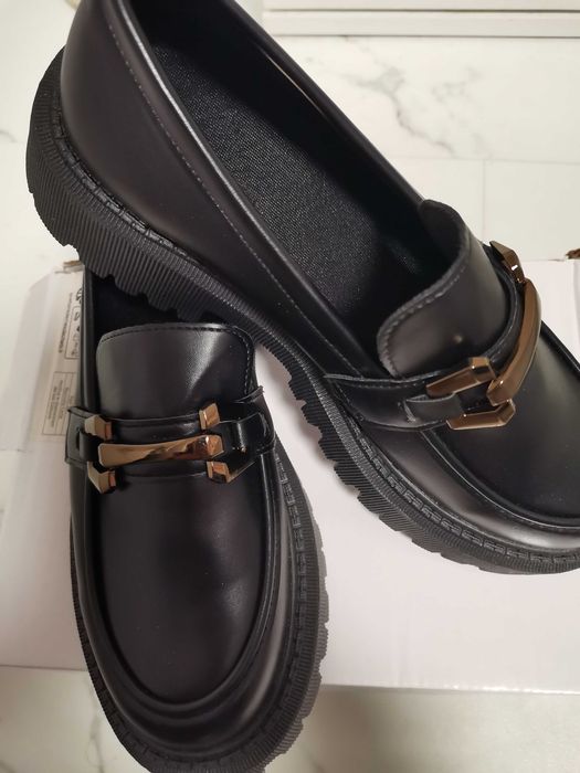 Дамски  обувки лоуфъри