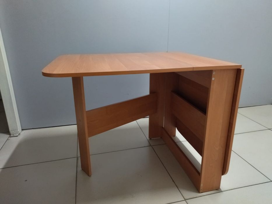 Продам стол-книжку