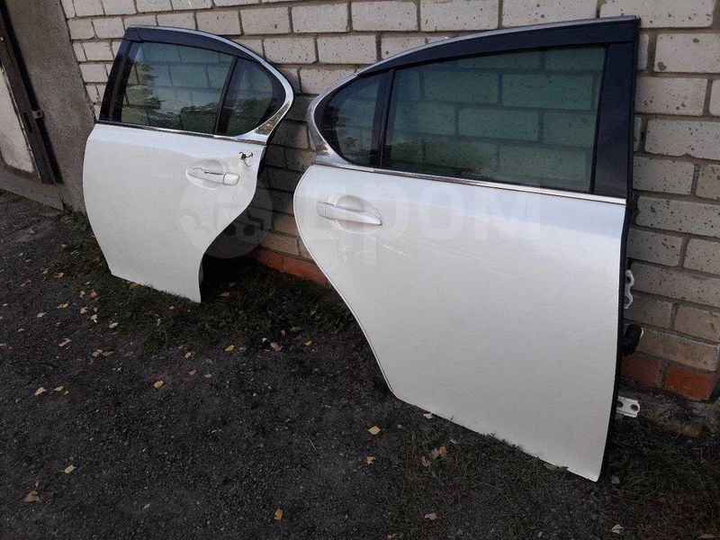Дверь задняя правая и левая на лексус Gs190 Gs300 Gs350