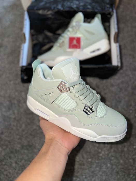 Air Jordan 4 (42)