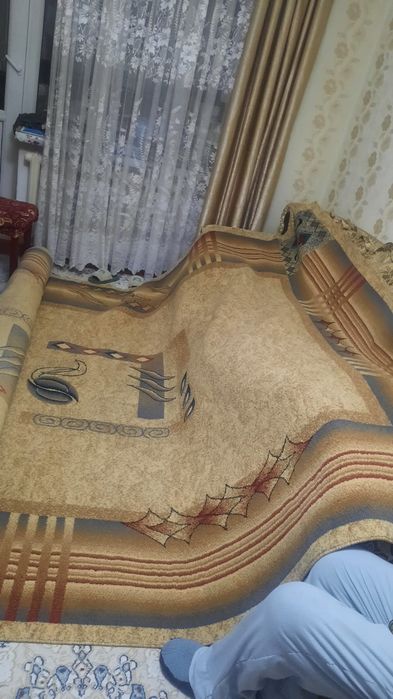 Продам ковёр 2×4 метра