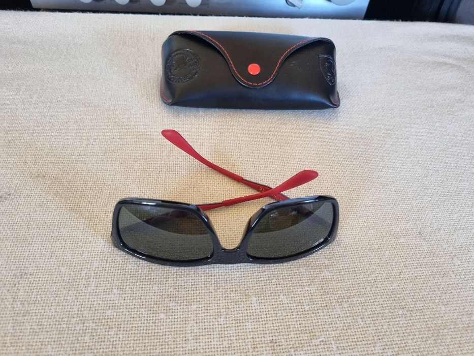 Ochelari de soare Ray Ban Scuderia Ferrari RB 4228 M. Putin utilizati