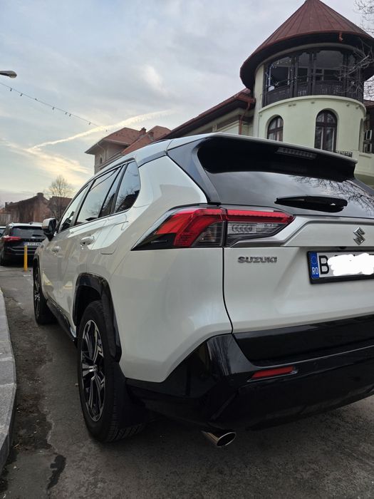 Suzuki Across (Toyota Rav 4) plug-in hybrid