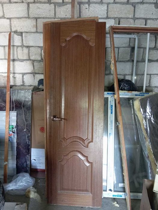 Продам межкомнатные двери