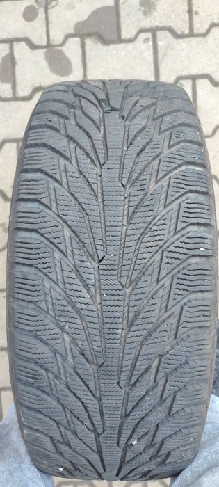 De vanzare sunt 4 jante Mercedes Benz de fabrica cu cauciuc