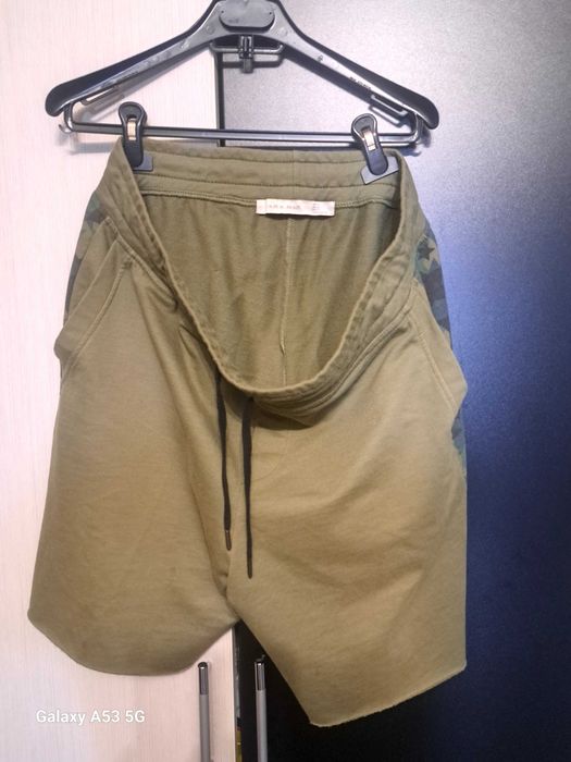 Pantaloni camuflaj