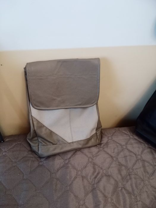 Дамски кожени чанти