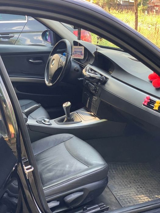 Vând   BMW   E90