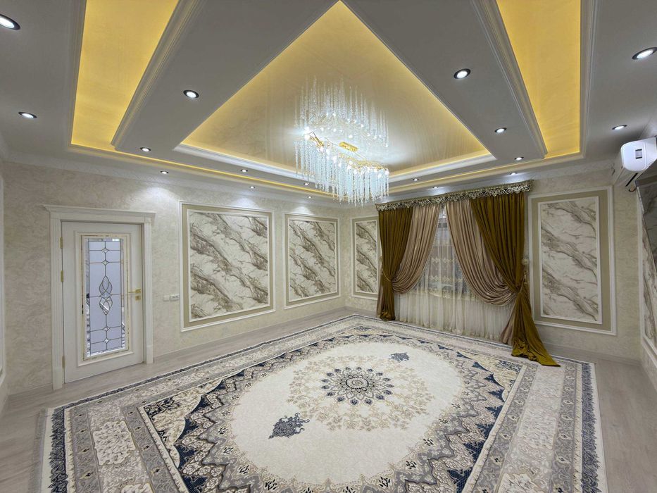 Срочно! Продаётся 4х комнатная ЛЮКС квартира на Бульваре!!!