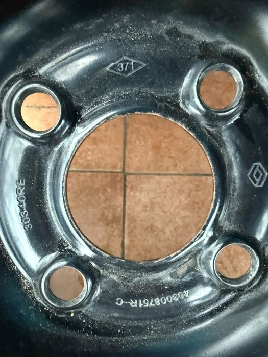 Продам комплект дисковна автомобиль лада X-RAY; Largus ...