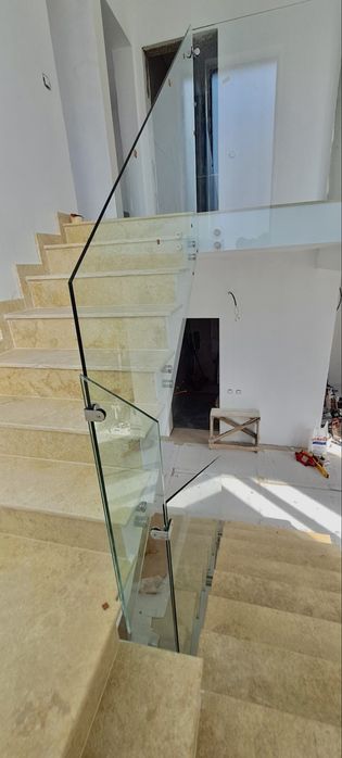 Balustrade din sticlă securizată