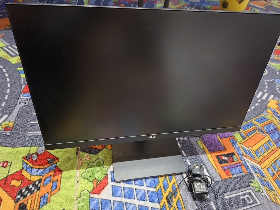 Monitor LG 24 inch