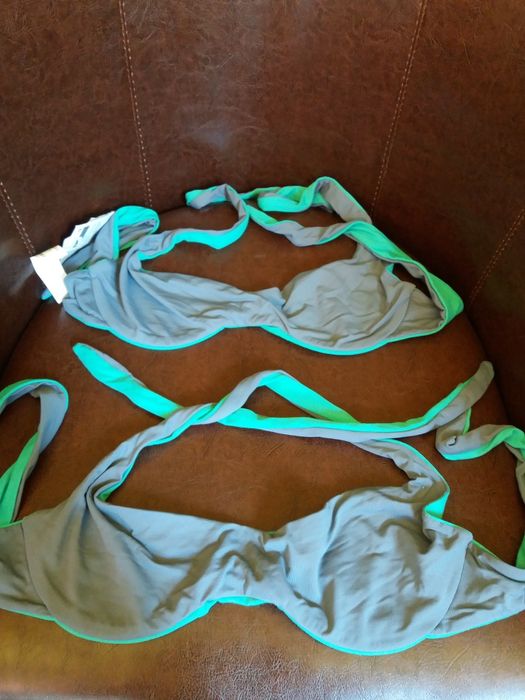 Sutiene costum de baie