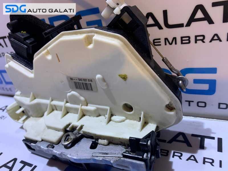 Broasca Incuietoare Usa Portiera Dreapta Fata cu 7 Pini Skoda Yeti 2010 - 2013 Cod 5K2837016 [V0474]