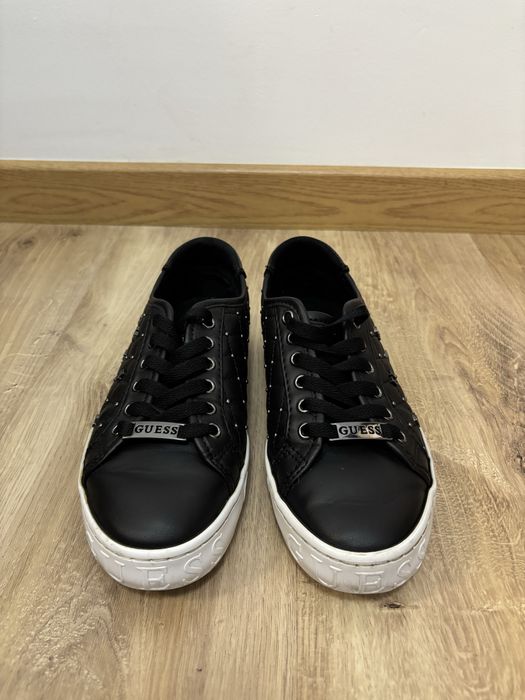 Adidasi Guess, originali, numarul 36, stare excelenta