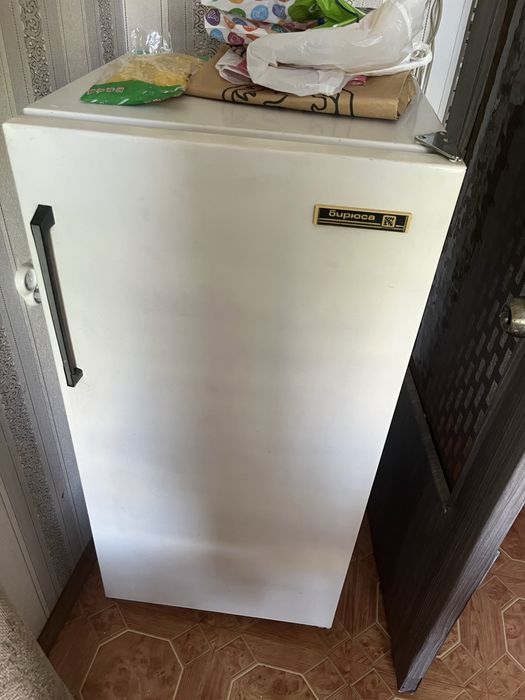 Холодильник Бирюса