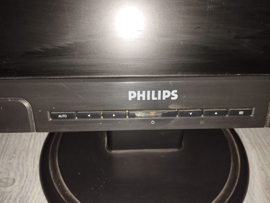 Монитор Phillips