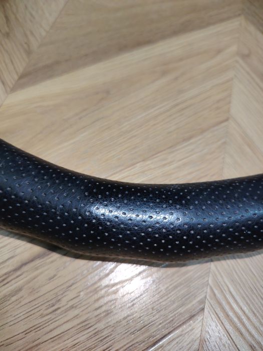 Оплетка на руль. Размер 38 (M)