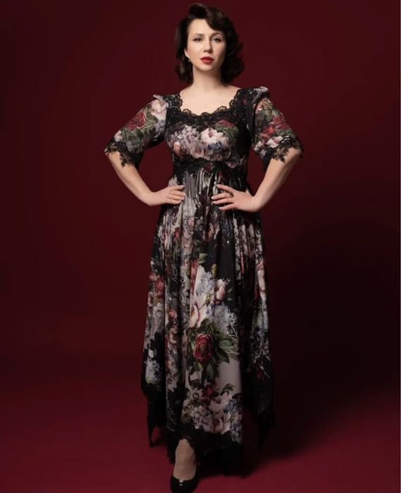 Очень красивое платье размер 50-52