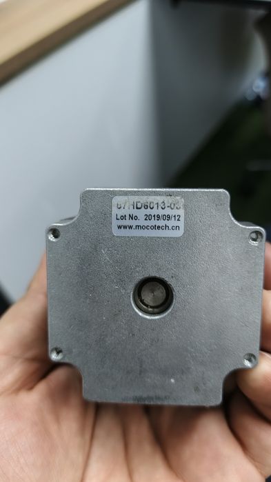 Qadamli motor step motor