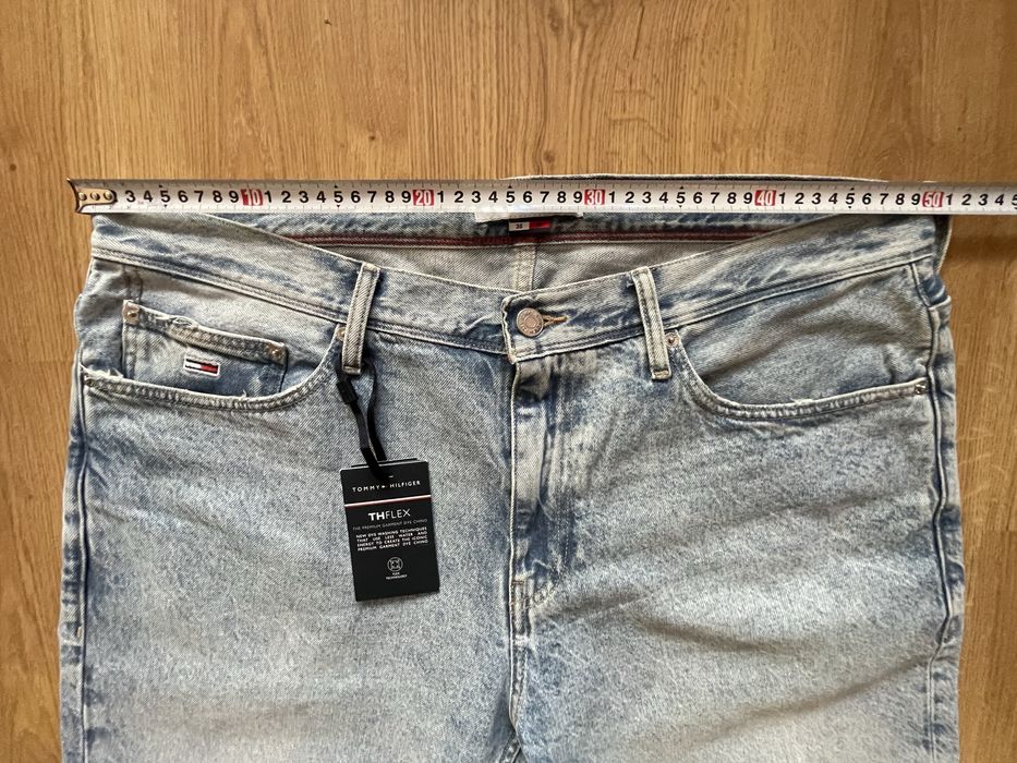 Tommy Hilfiger Relaxed Fit W36