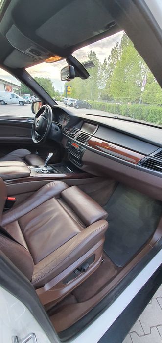 Трансфер до летища BMW X5