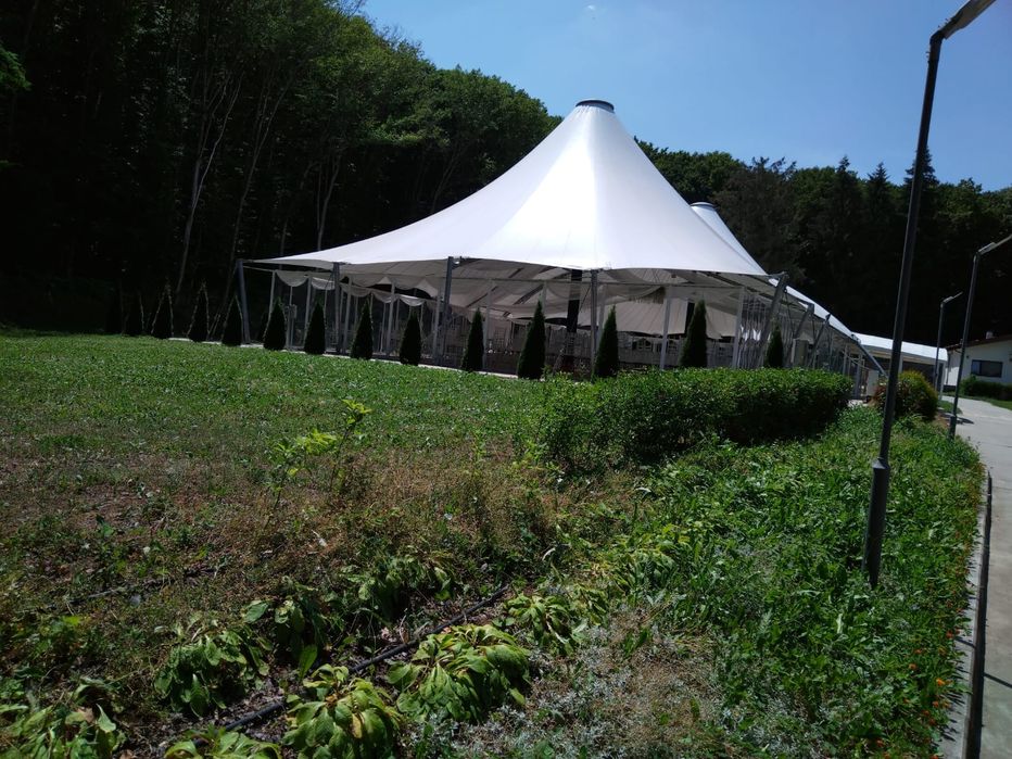 Продава се Хотел в с. Островче, Област Разград - 12000 кв.м за 84 €/кв.м - Снимка #2