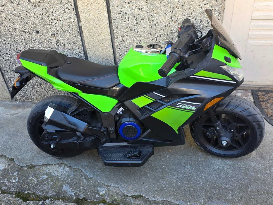 Детски акумулаторен мотор