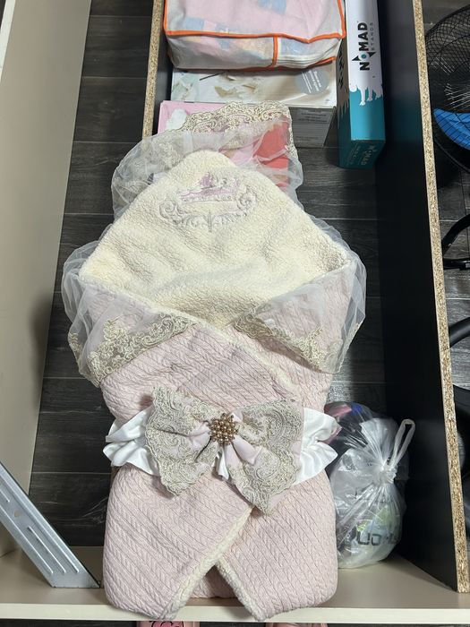 Продаеться конверт на выписку