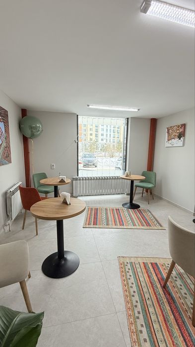 Продается шикарные столы и стулья