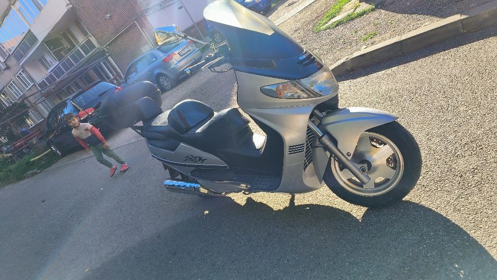 Suzuki Burgman An400