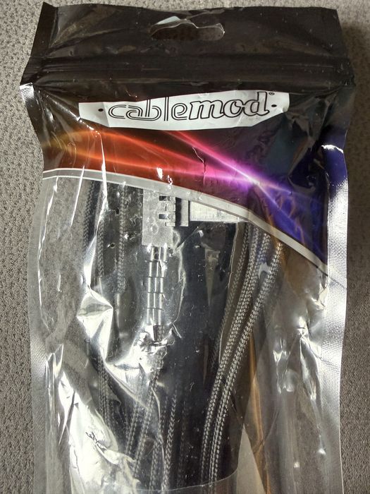 CableMod E-Series Pro ModFlex 12V-2x6 12VHPWR 90° StealthSense EVGA