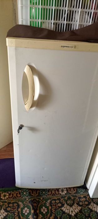 Холодильник не большой