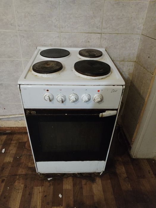 Продам кухонную плиту