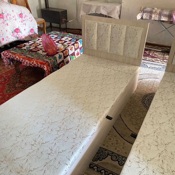 Крават. Карават. Каравот. Диван.  Диванча. Karavat