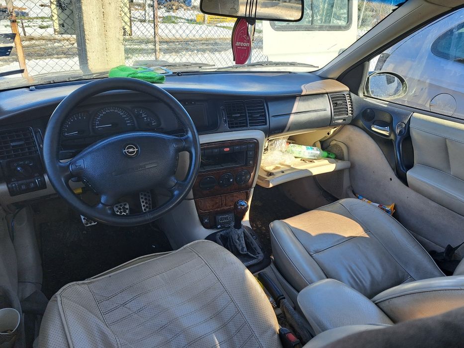 Опел Вектра 2.0 16V на части !