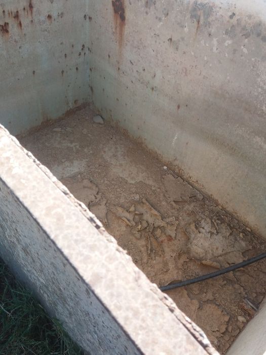 Железый чан для воды