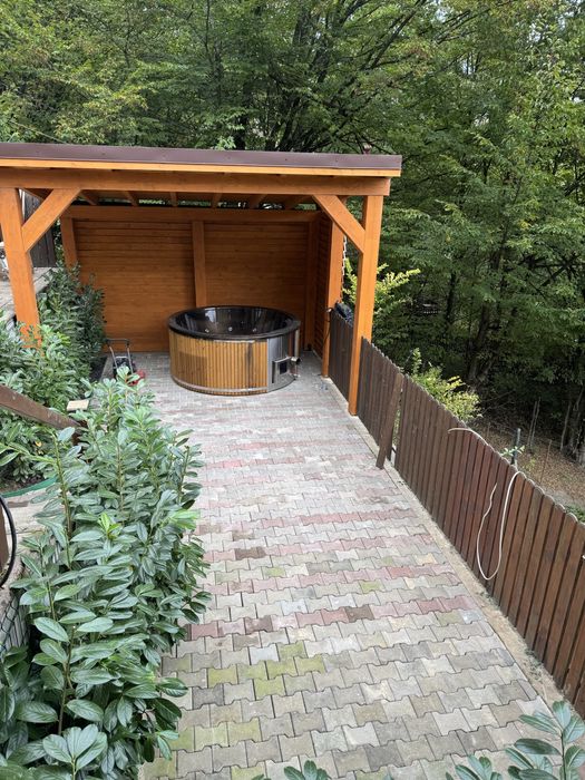 Cabana de inchiriat cu ciubar/Lacul Tarnita/Vila Tarnița/