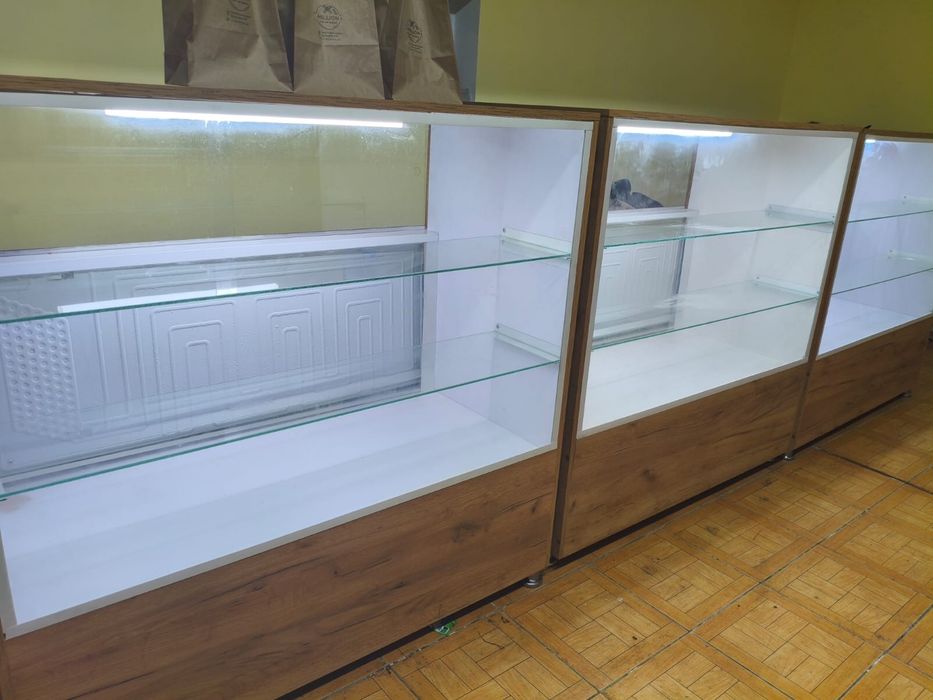 Витрина холодильник