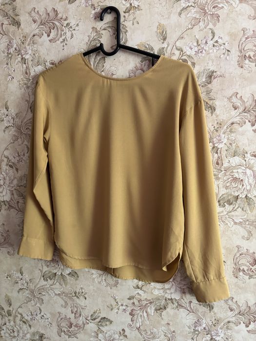 Блузка Uniqlo горчичная