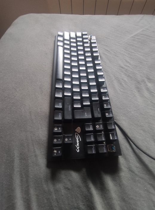 Genesis Thor 300 TKL