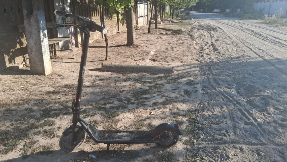 Trotinetă eletrică