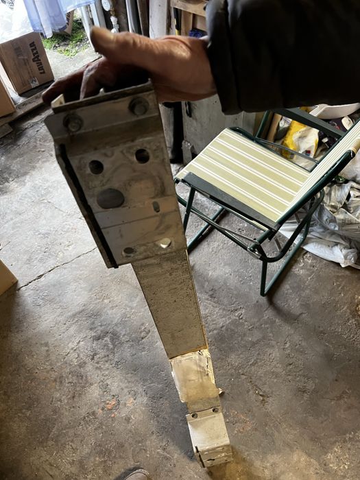 Armătură bară spate Lexus IS 2006–2013 (IS220d / IS250)