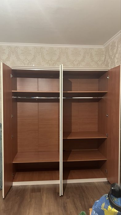 Шкаф продается б/у