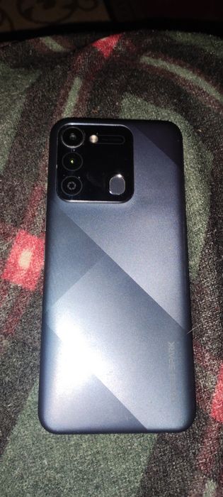 Телефон Tecno spark,продаю