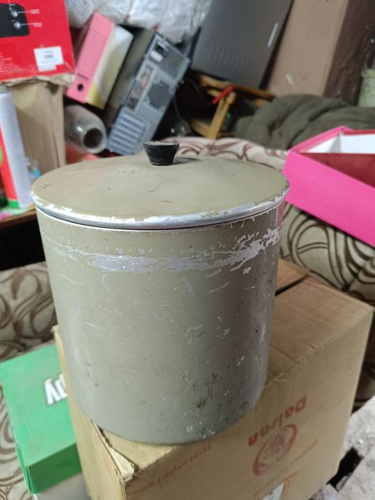 Банка с крышкой аллюминевая