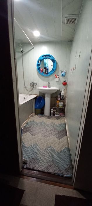 Дома  учтепа тумани 3хона 4хона КБ яшасаям болади  этаж  газ свет бор